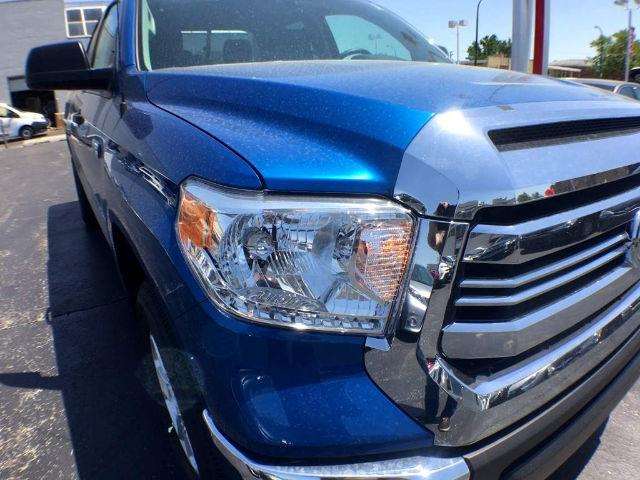 2017 Toyota Tundra SR5 5.7L V8 w/FFV